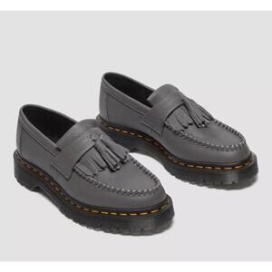 Dr. Martens Womens Sz 7 Adrian Virginia Leather Tassel Loafer Flat Gray Gunmetal